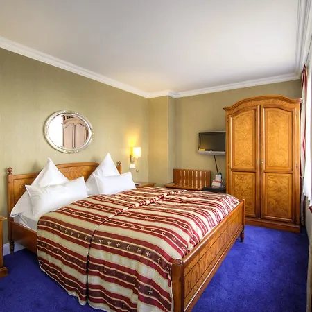 Kurparkhotel Warnemuende 호텔 4*